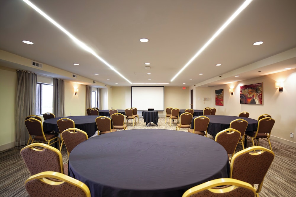 holiday inn irving las colinas by ihg