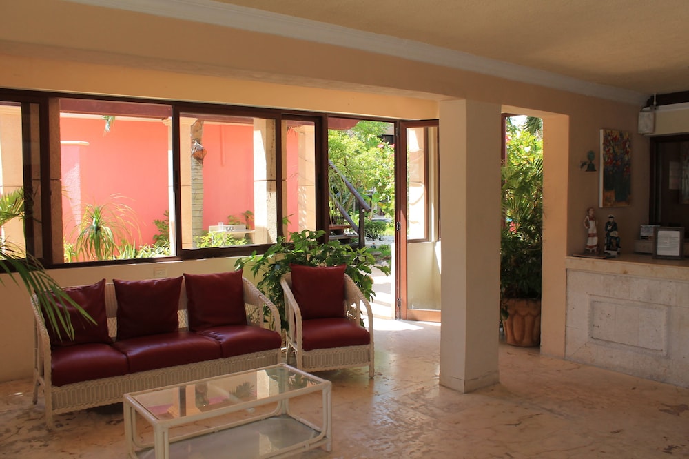 hotel cabanas maria del mar