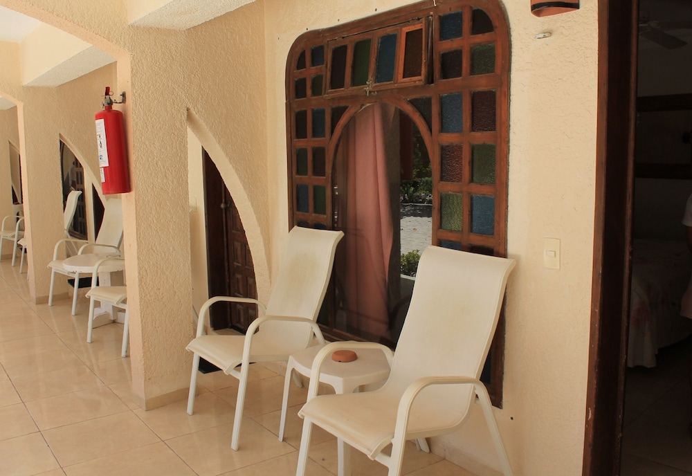 hotel cabanas maria del mar