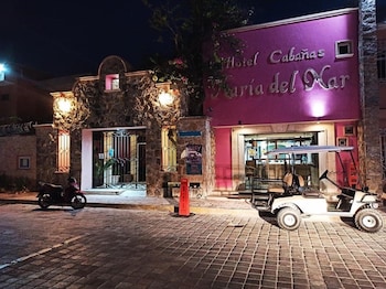 hotel cabanas maria del mar