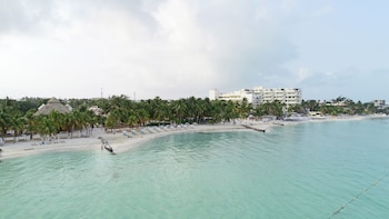 hotel cabanas maria del mar