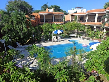 hotel cabanas maria del mar