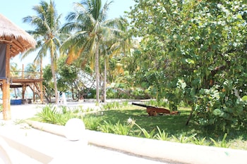 hotel cabanas maria del mar