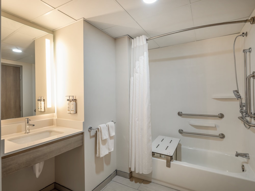holiday inn express and suites greensboro i 40 wendover by ihg