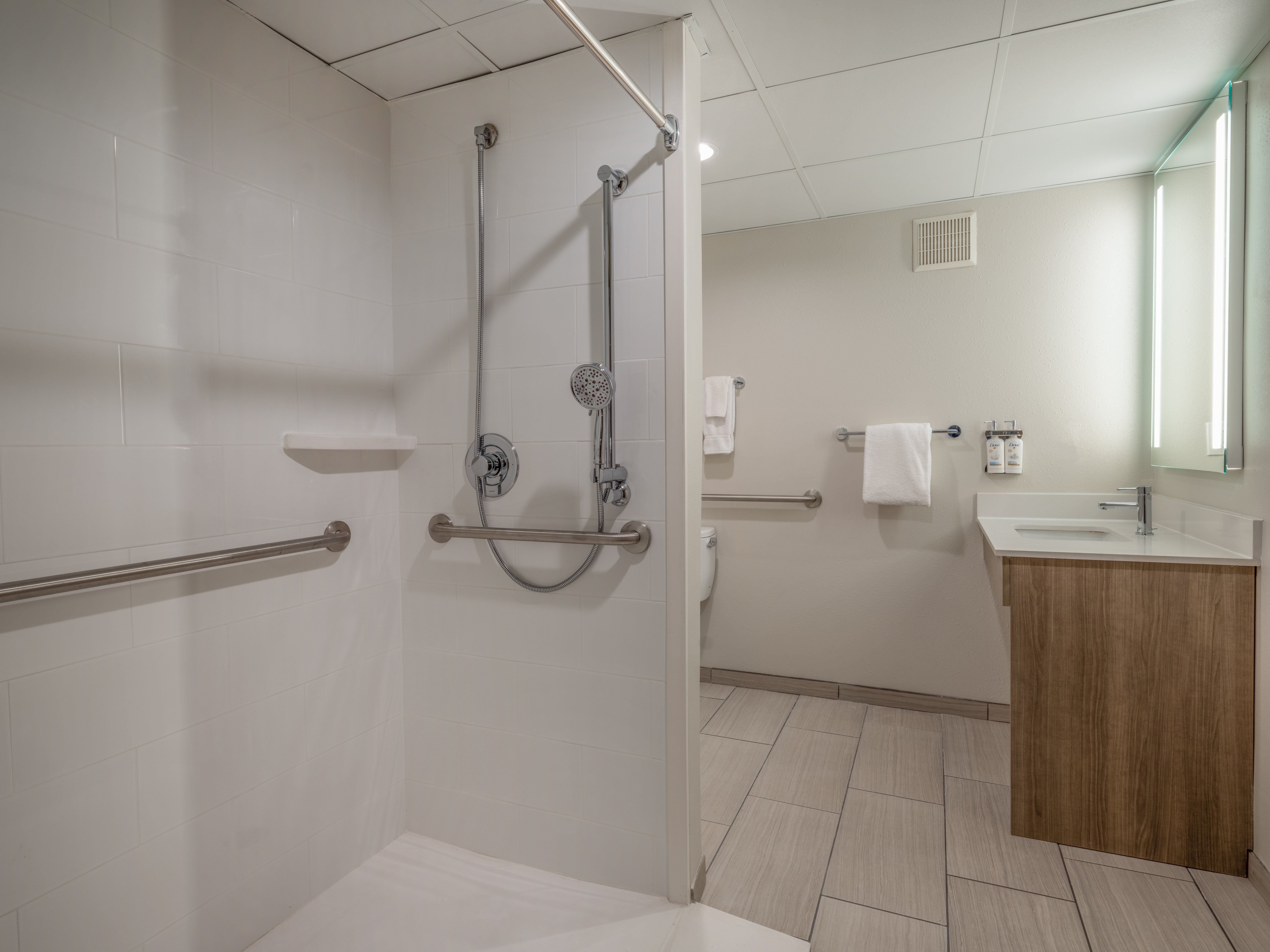 holiday inn express and suites greensboro i 40 wendover by ihg