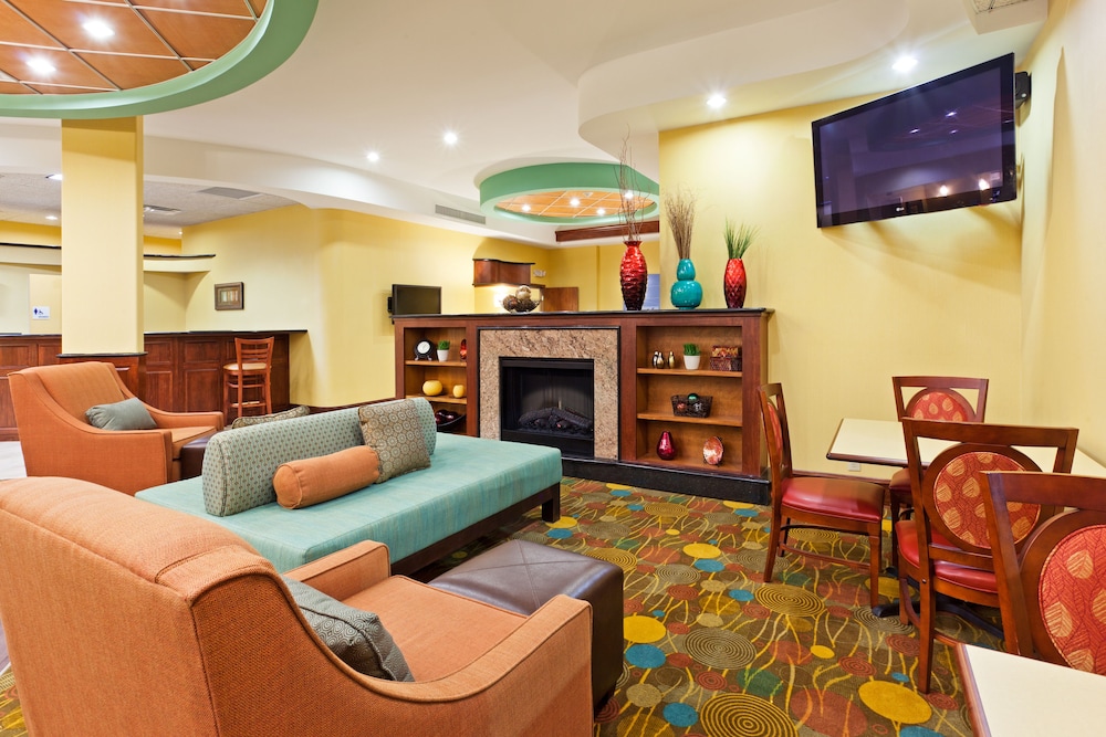 holiday inn express and suites greensboro i 40 wendover by ihg