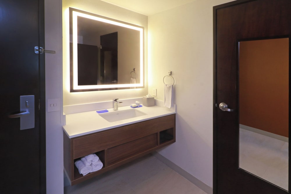 holiday inn express guadalajara iteso by ihg