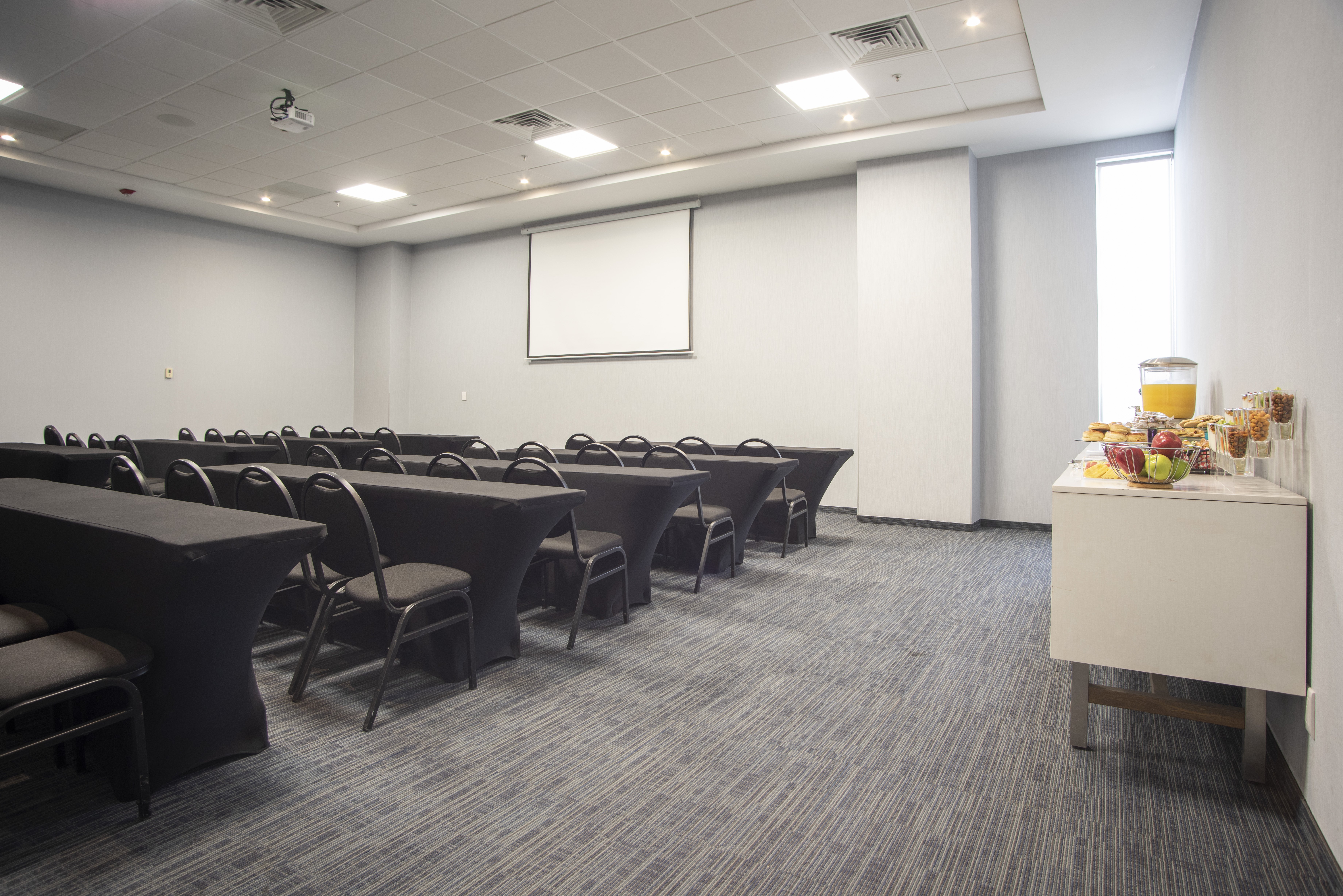 holiday inn express guadalajara iteso by ihg