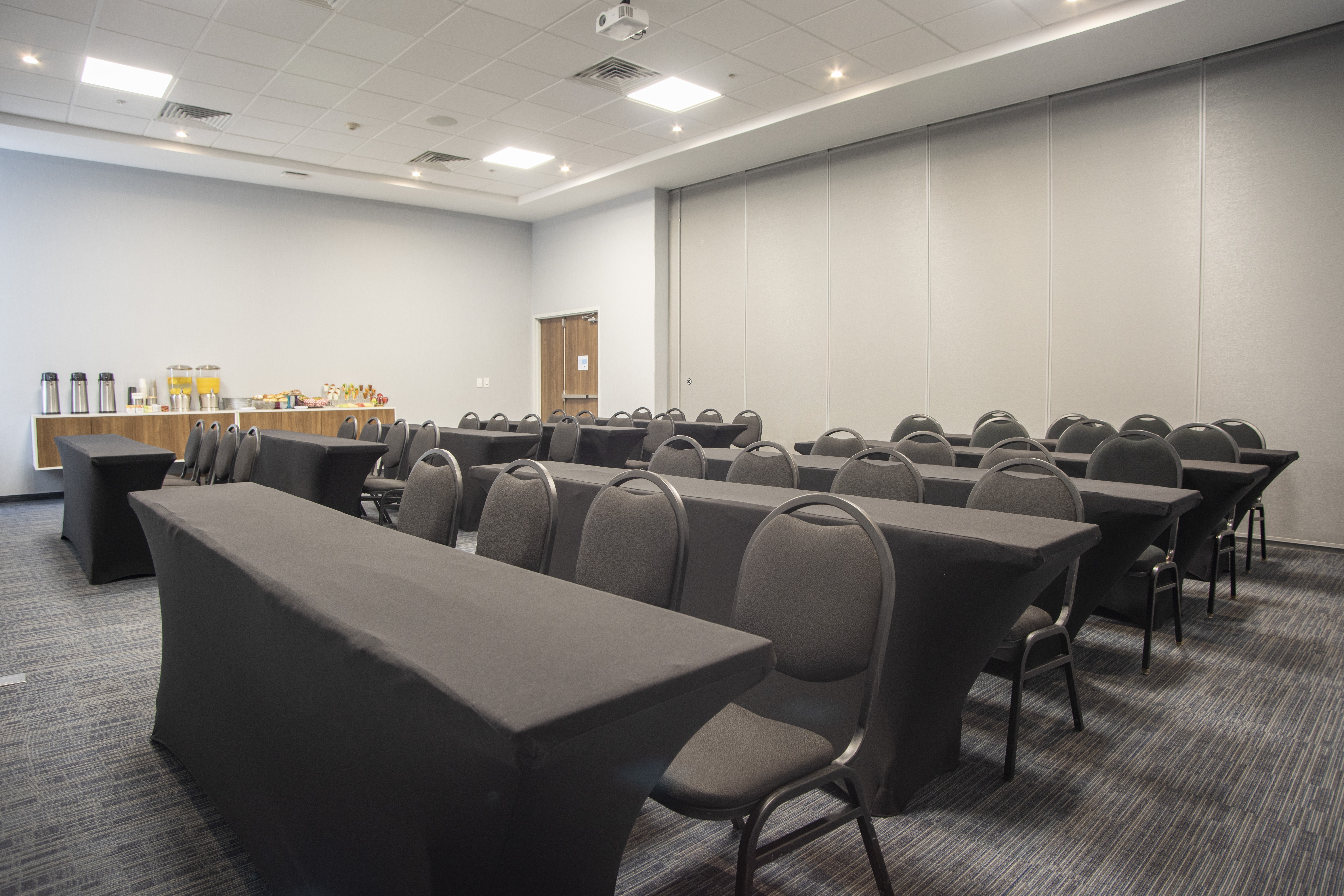 holiday inn express guadalajara iteso by ihg