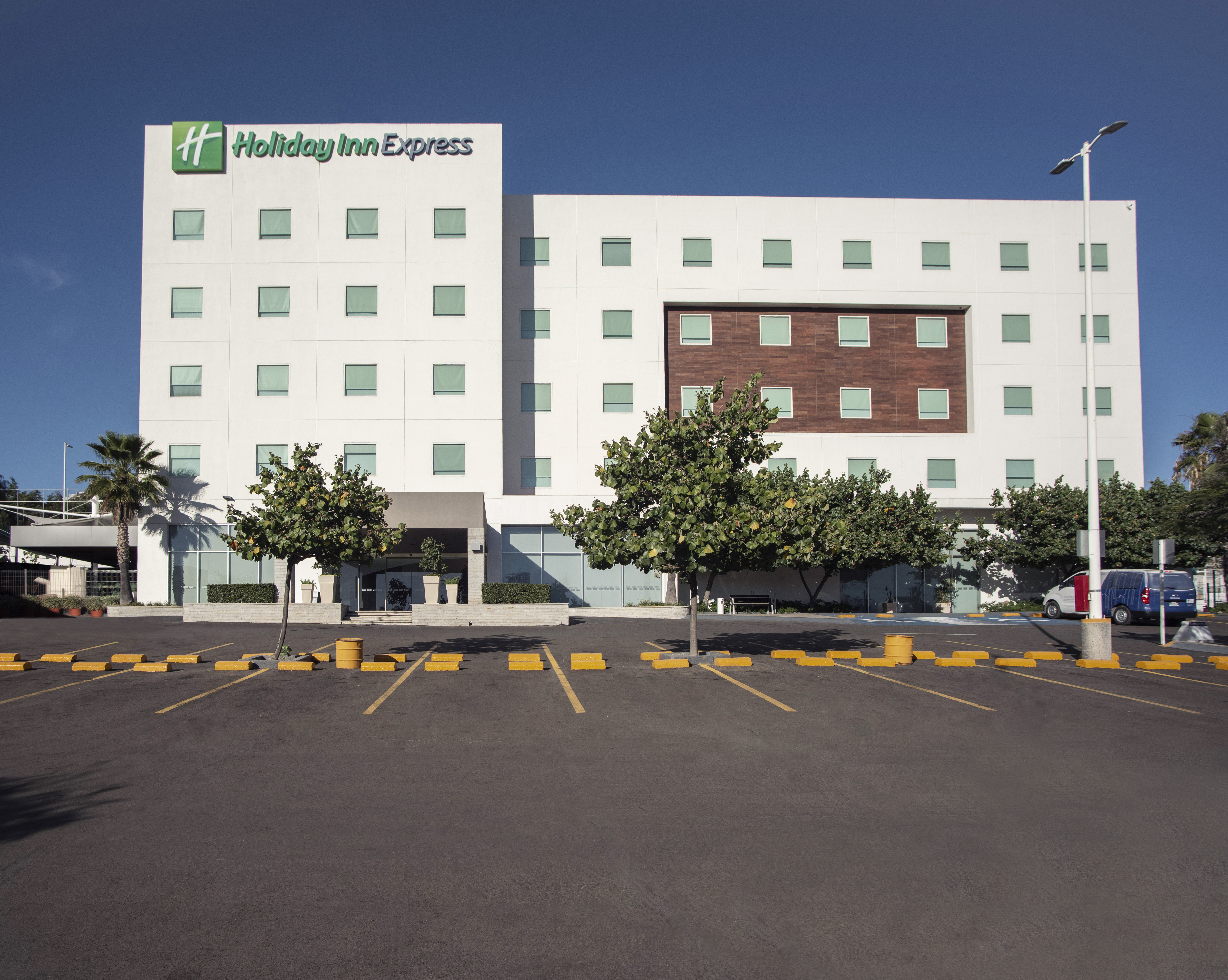 holiday inn express guadalajara iteso by ihg