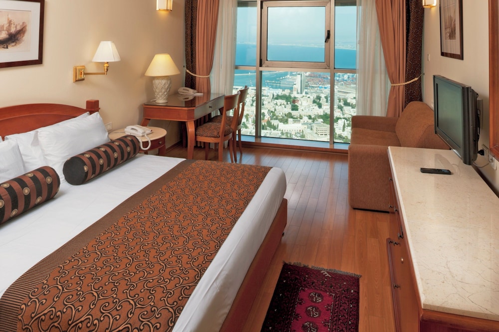 crowne plaza haifa by ihg