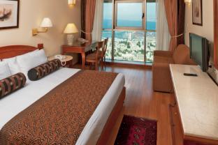 crowne plaza haifa by ihg