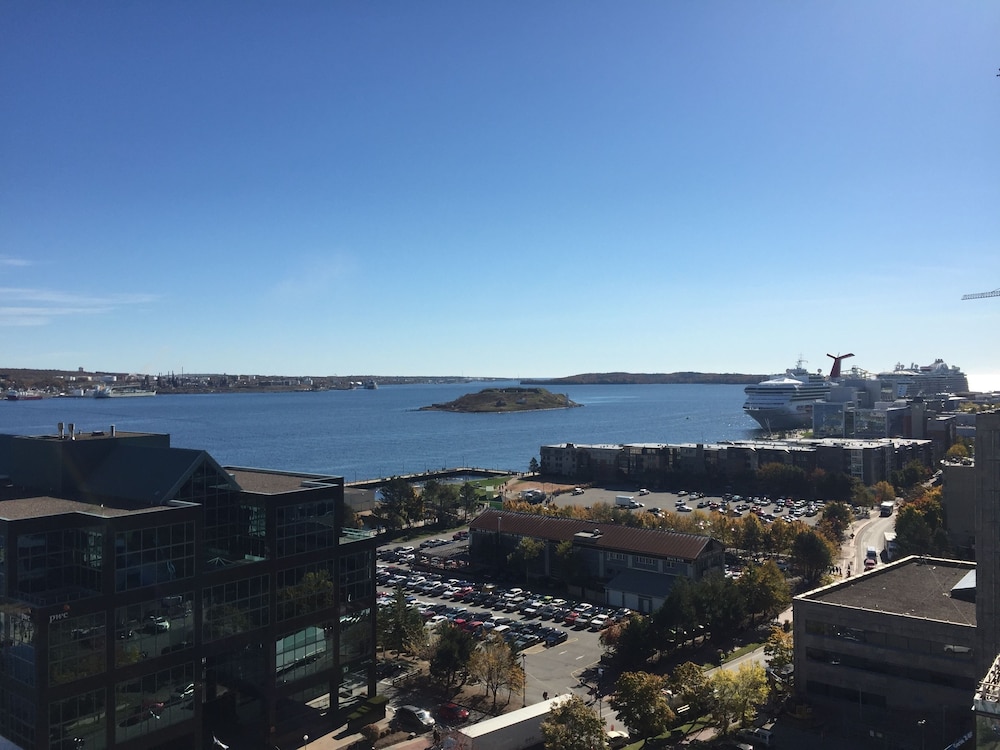 the hollis halifax a doubletree suites by hilton hotel