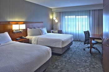 courtyard by marriott hamilton