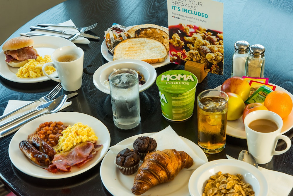 holiday inn express hamilton by ihg
