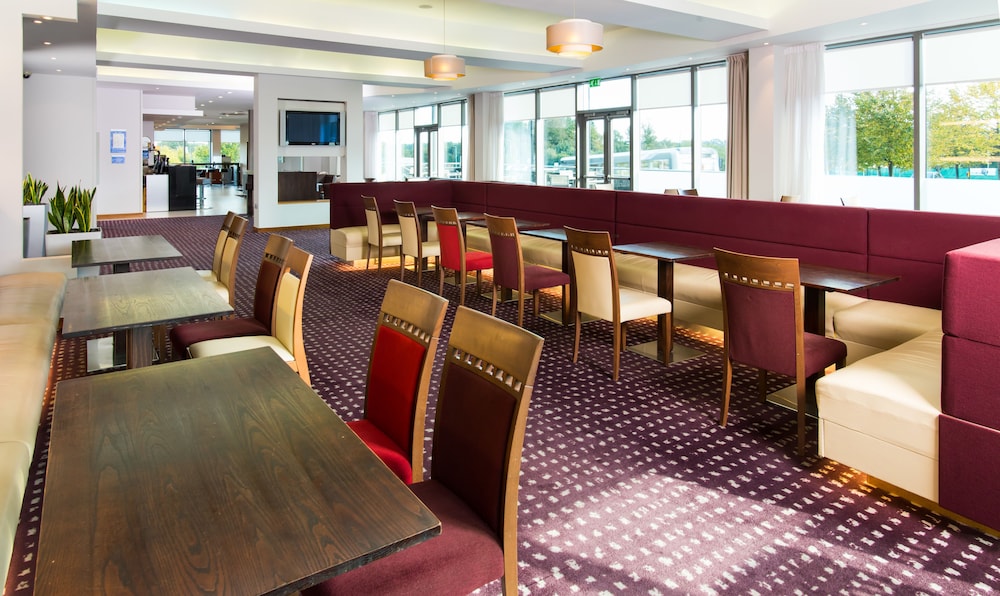 holiday inn express hamilton by ihg