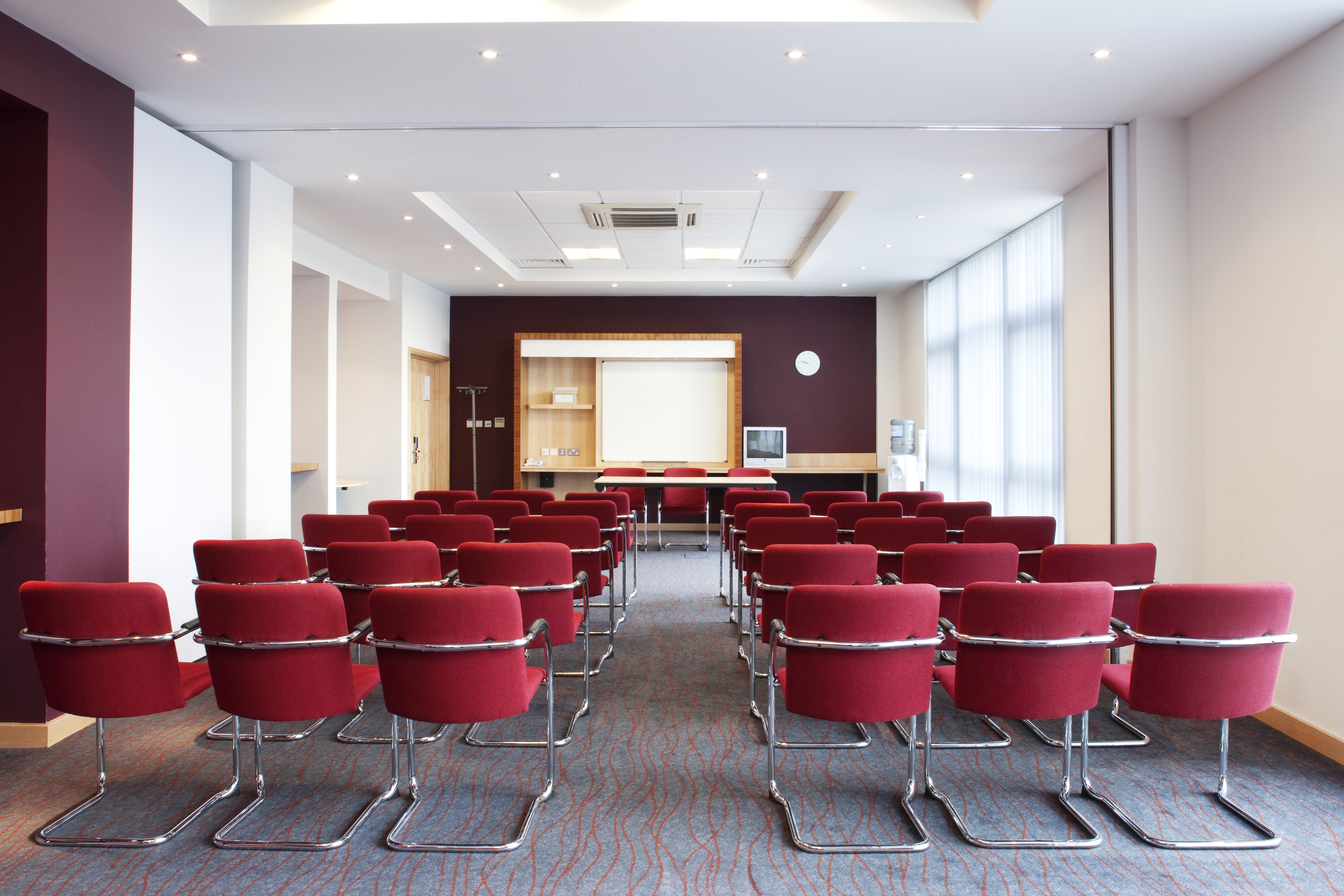 holiday inn express hamilton by ihg