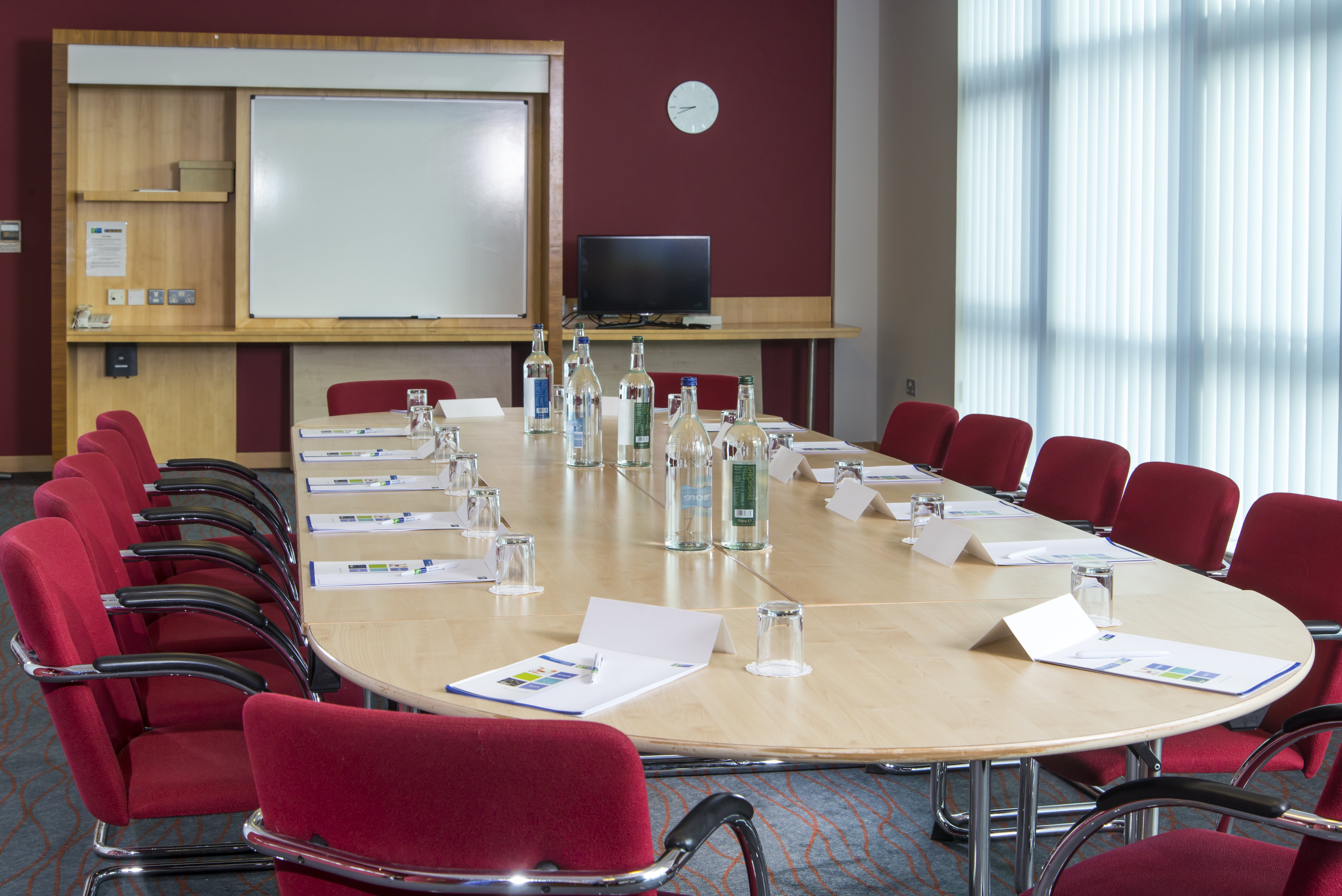 holiday inn express hamilton by ihg