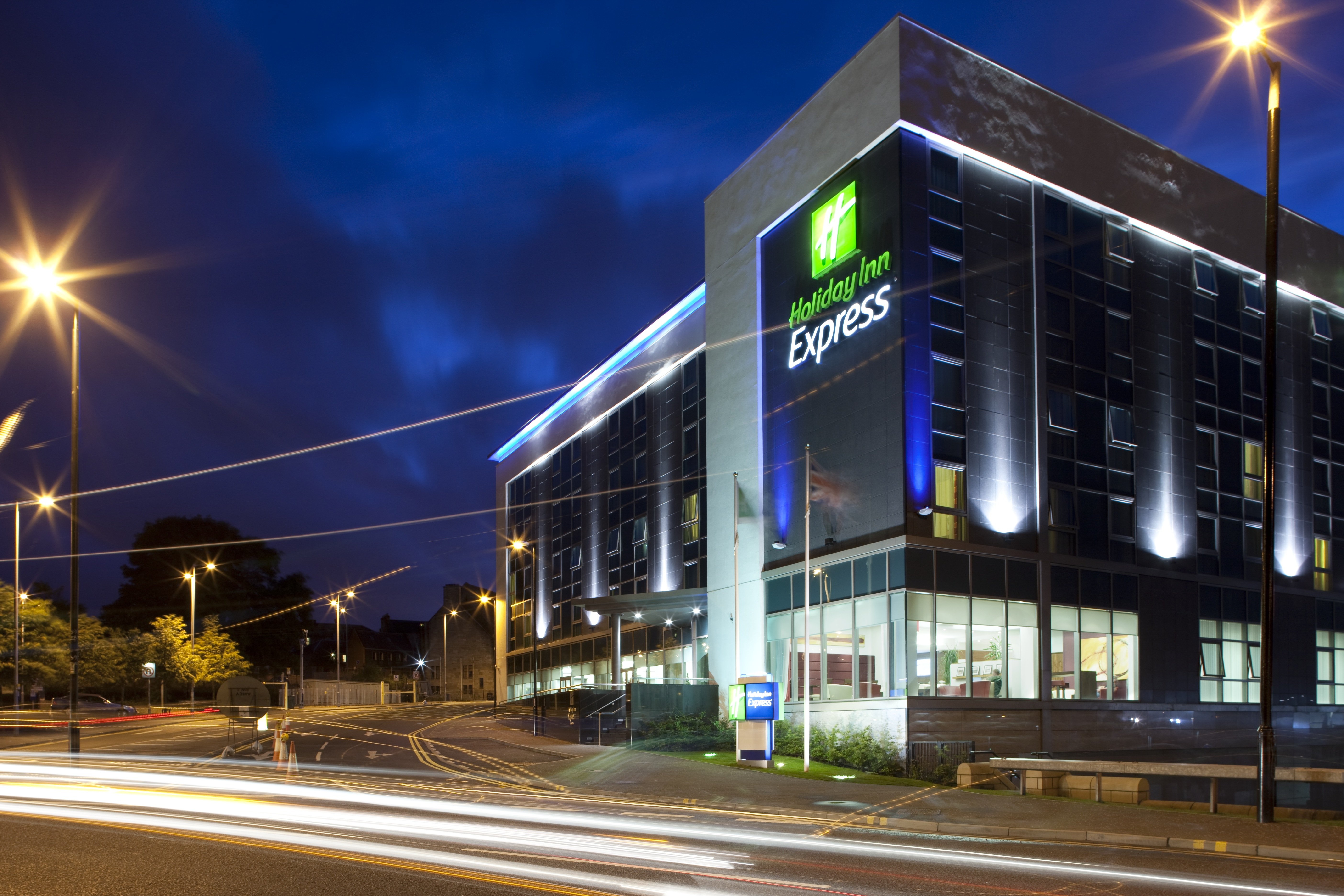 holiday inn express hamilton by ihg