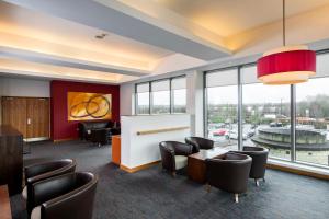 holiday inn express hamilton by ihg