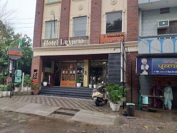 hotel luxurio by shree hari hotels