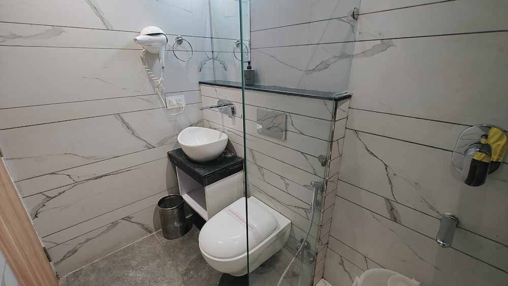 hotel luxurio by shree hari hotels