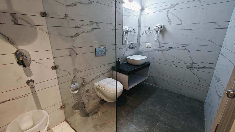 hotel luxurio by shree hari hotels