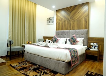 hotel luxurio by shree hari hotels