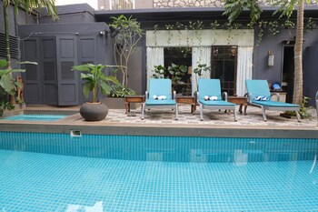 red thread calangute