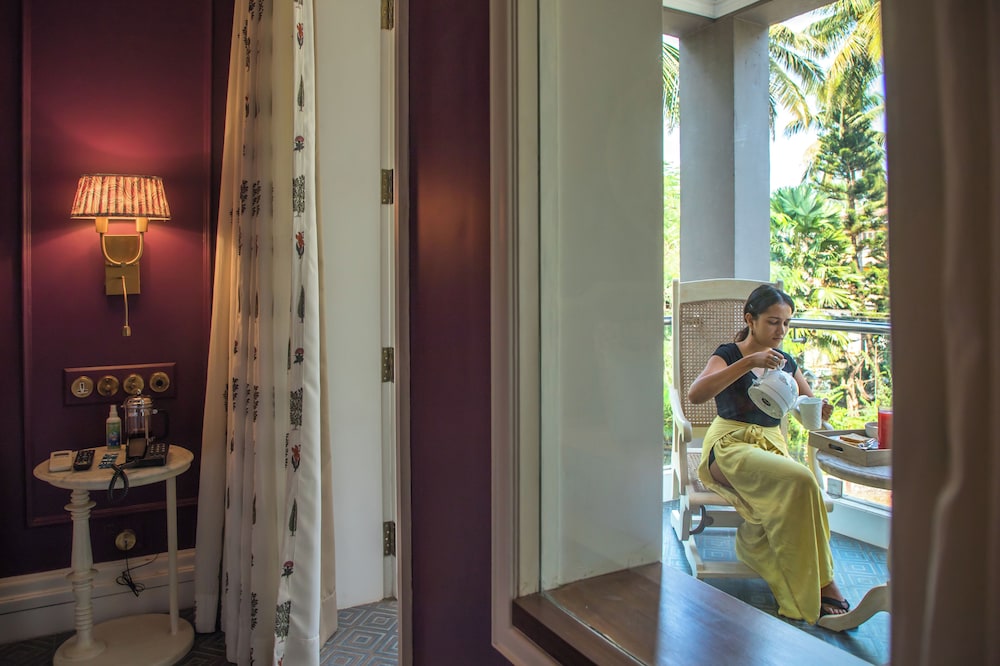 red thread calangute