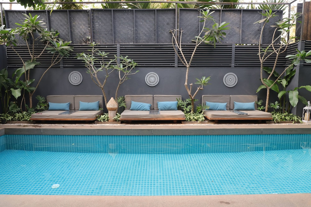 red thread calangute