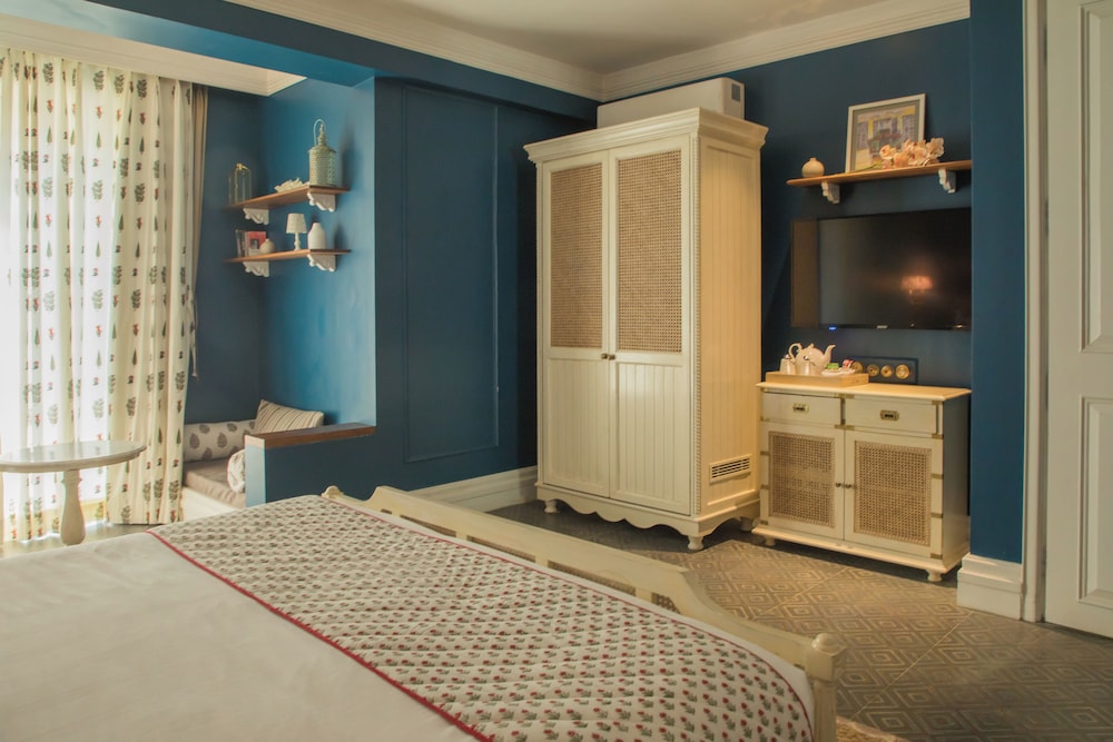 red thread calangute