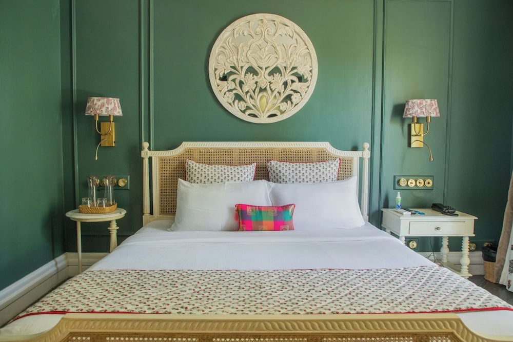 red thread calangute