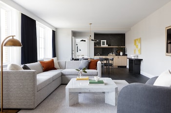 kimpton the forum hotel