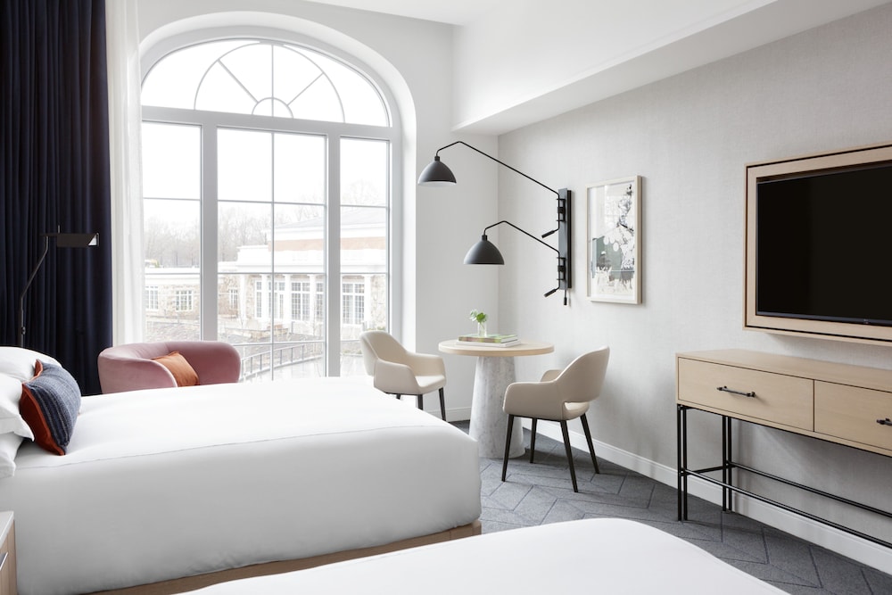 kimpton the forum hotel