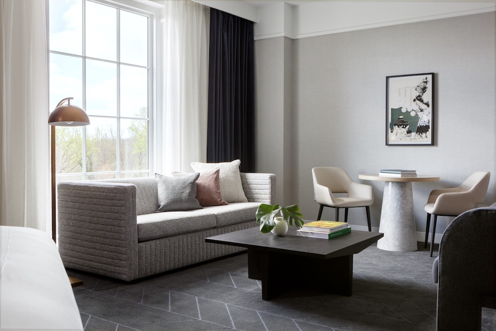 kimpton the forum hotel