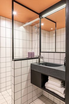 tribe paris saint ouen