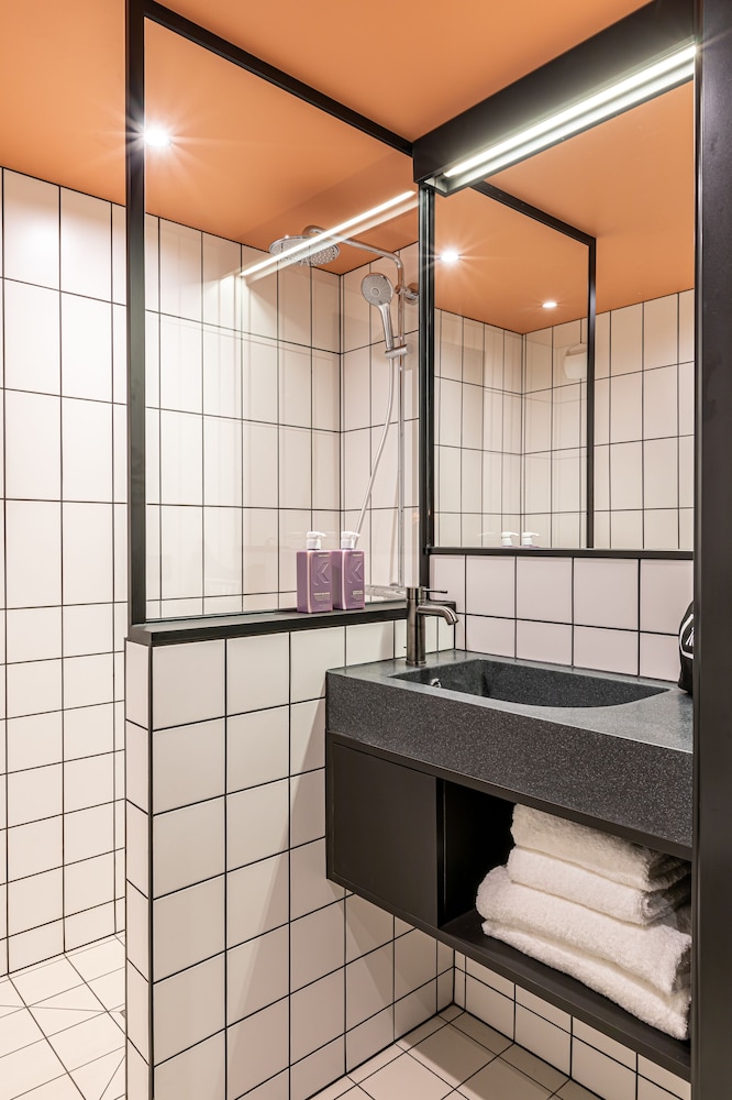 tribe paris saint ouen