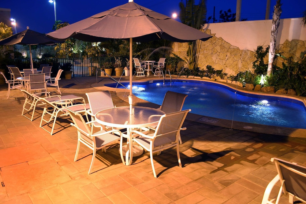 hampton inn by hilton tampico aeropuerto