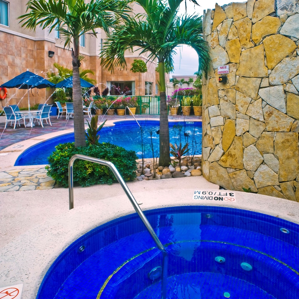 hampton inn by hilton tampico aeropuerto