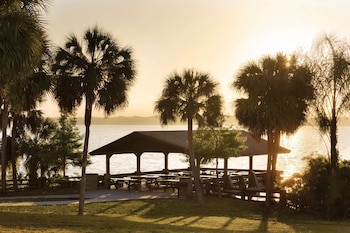 Hampton Inn & Suites Tarpon Springs,St. Petersburg - Clearwater>>Pinellas County,3 star