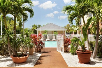 hampton inn and suites tarpon springs