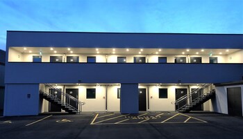 Fiordland Lakeview Motel And Apartments,Te Anau>>Southland,4 star