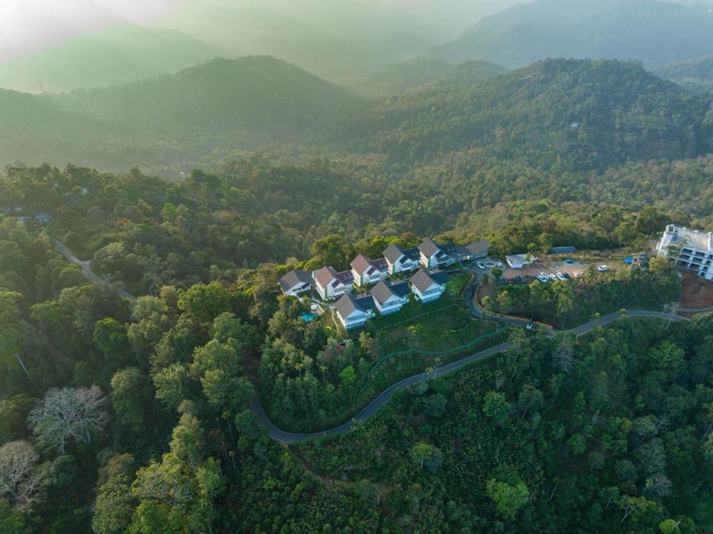 sprise munnar resort and spa