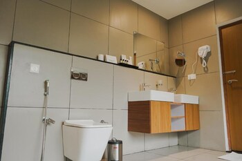 sprise munnar resort and spa