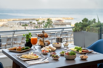 hilton tel aviv