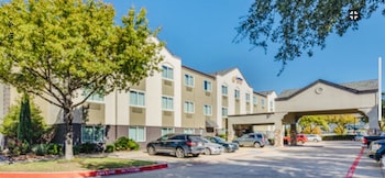 comfort suites the colony plano west