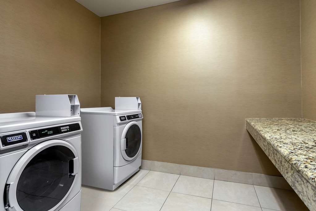comfort suites the colony plano west