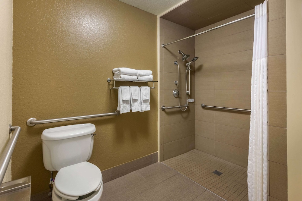 comfort suites lady lake the villages