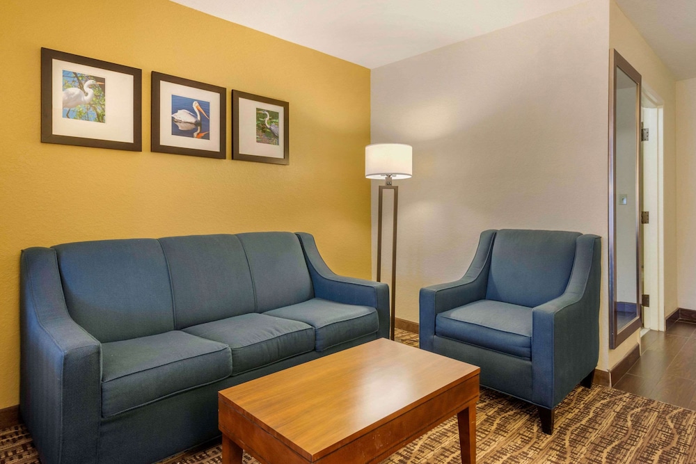 comfort suites lady lake the villages